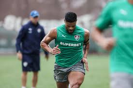 Goleada, dores e até gol de falta: veja como foram as outras estreias de Hulk antes do Fluminense