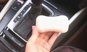 Tại sao lại để một bánh xà phòng trong xe? Người lái xe già ...