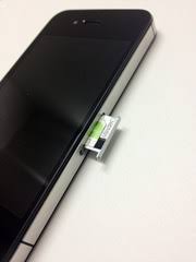 Résultat de recherche d'images pour "iphone 4 sim card slot"