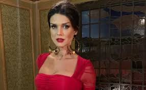 Morre a cantora Karina Zeviani, ex "The Voice Brasil", aos 51 anos