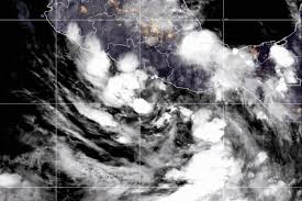 Se forma la tormenta tropical Cristina frente a Nicaragua; Boris golpea el sur de México