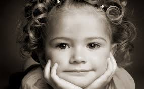 Cute little girl greyscale Wallpapers Pictures Photos Images - cute-little-girl-greyscale