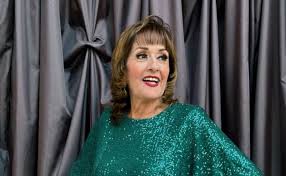 Celebrarán misa en honor a María Julia Lafuente previo a su despedida de Telediario