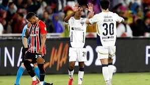 Liga de Quito celebra gol en la Copa Libertadores 2024 frente a S&atilde;o Paulo