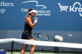 Lulu Sun Stuns Top Seed Jessica Bouzas Maneiro in Guangzhou