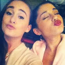 File:Alexa Luria &amp; Ariana in the dressing room.jpg - Alexa_Luria_%2526_Ariana_in_the_dressing_room