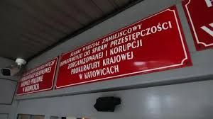 Dlaczego prokuratorzy zostali odsunięci od śledztw? "Odpowiedzialność bierze naczelnik"
