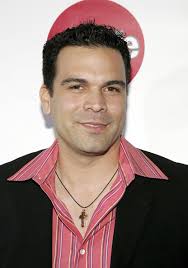 Ricardo Antonio Chavira has had a happy marriage life so far, unlike most American actors. He is happily married to Marcea Dietzel, with whom they have had ... - Ricardo-Antonio-Chavira1