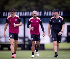 Escalação: Corinthians poupa trio de treino, mas terá força máxima contra o Palmeiras