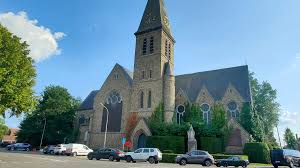 Iglesia en Beersel, Bélgica, a la venta: Un nuevo enfoque para su futuro - Imagen principal del artículo