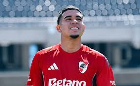 No está en la lista pero concentra: la particularidad con Kendry Páez en la previa del partido con Tigre