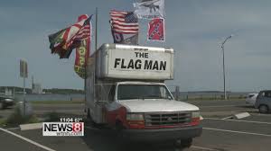 Résultat de recherche d'images pour "trump lgbt flag"