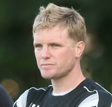 Voor mijn stukje over League One heb ik namelijk gekozen voor de 32-jarige manager van Bournemouth: Eddie Howe. Deze Howe is slechts anderhalf jaar manager, ... - eddie-howe