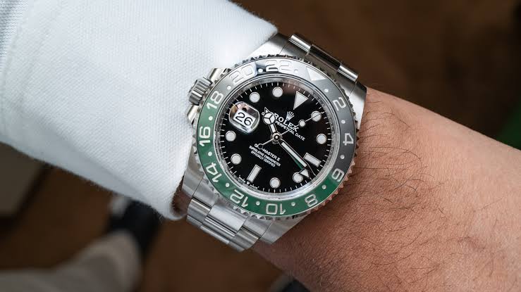 Hands-On: Rolex GMT Master-II Ref. 126720 VTNR 'Destro' Left ...