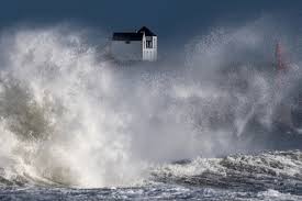 Tempête Amy : La France Balayée ! Week-end Sous La Pluie?