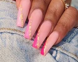 Hình ảnh về Nail art pink acrylic nails