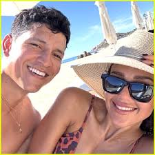 Danny Ramirez Shares Cute New Vacation Photos With Girlfriend Jessica Alba