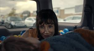 Crítica de “Madre siniestra” (“Other Mommy”), película de Rob Savage con Jessica Chastain y Jay Duplass