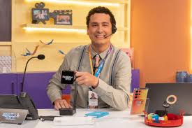 Rafael Portugal surge no novo cenário do 'CAT BBB'