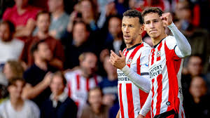 Nieuwe stap in revalidatie: Van Bommel sluit deels aan bij groepstraining PSV