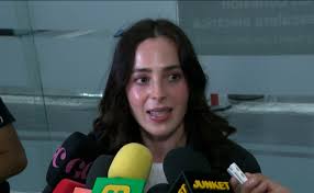 ¡Fátima Bosch reacciona a los coqueteos de Natanael Cano con contundente mensaje!
