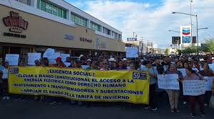 Manifestantes de la Unión de Usuarios guardaron un minuto de silencio en memoria de las víctimas de la tragedia de Waldo’s