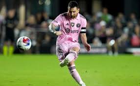 Messi anota el gol número 900 de su carrera