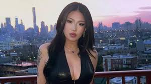 ¡Escándalo en Twitch! Streamer Nina Lin Cuestionada por Lenguaje Inapropiado