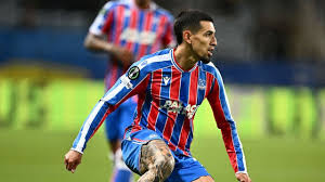 Daniel Muñoz: El Colombiano que Rompe Récords en el Crystal Palace