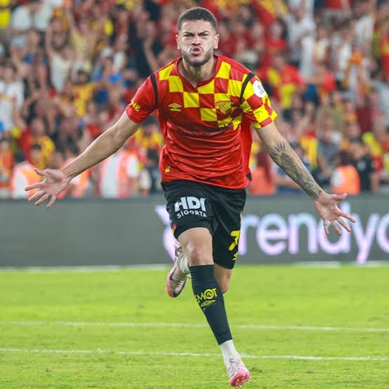 Göztepe: Our club has exercised the purchase option for Romulo Cardoso,  ensuring that our player will continue to wear our yellow-red jersey until  2028. : r/superlig