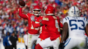 ¡La temporada sigue viva! Kansas City Chiefs remonta y vence en tiempo extra a Colts
