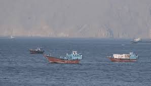 درخواست عمان از شناورها و دریانوردان در پی مشاهده یک مین دریایی در تنگه هرمز