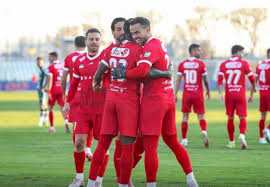محمد برزگر: پرسپولیس باید تقویت شود؛ به تیم اوسمار امیدوارم