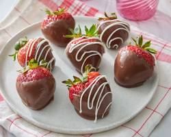Image of chocolate covered strawberries