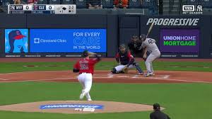 Goldschmidt homers off a righty!