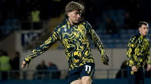 Ole Romeny retorna à ação, Oxford United ganha pontos valiosos