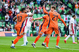 LIVE WK-kwalificatie | Historische treffer Depay: aanvaller verdubbelt score en evenaart Van Persie