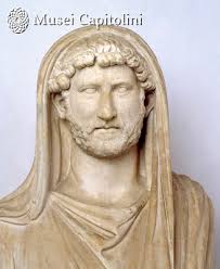 La statua di dimensioni superiori al vero, mostra l&#39;imperatore Adriano stante, gravitante sulla gamba sinistra, la destra leggermente arretrata e scartata ... - 0001.foto.col.07562