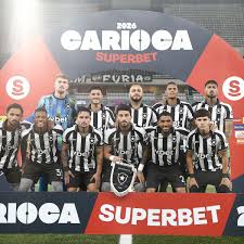 Botafogo avança e fica perto de renovar com titular