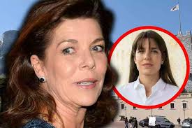 Carolina de Mónaco y Carlota Casiraghi: Un Vínculo Estelar en Mónaco - Imagen principal del artículo