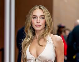 Barbara Walters vs. Diane Sawyer: Documentaries Explore Media Rivalries