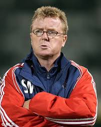 Former favourite: Steve Nicol now lives and works in the United States - article-1325016-0BD355DE000005DC-698_306x383