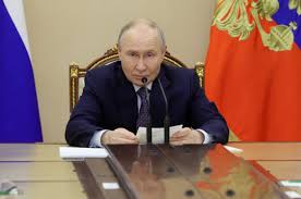 Putin esvazia desfile do Dia da Vitória e expõe fragilidade da Rússia em guerra com a Ucrânia