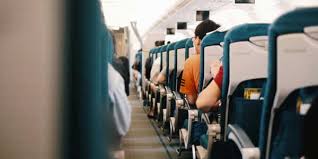 Billets d'avion : stratégies des voyageurs face à la hausse des prix