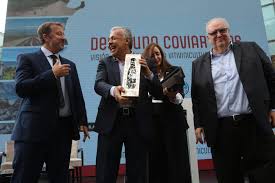 El desplante político y el 'ofrecimiento de piñas' en la política mendocina: tensiones y promesas en el cuarto mandato