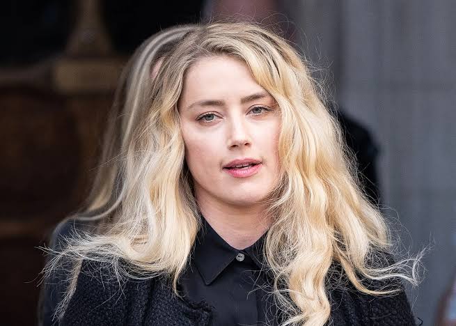 Amber Heard Shows Signs of Borderline Personality Disorder, Psychologist  Says - Bloomberg