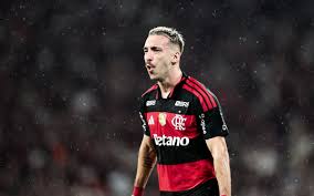 Léo Ortiz celebra gol e acredita em retomada de confiança no Flamengo