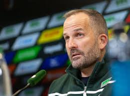 FCA-Trainer Baum möchte sich „nicht in die Karten schauen lassen“