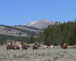 horseback riding in Yellowstone National Park