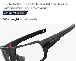 safety glasses and hearing protection laid out next to an AR15, emphasizing safety. A tactical image from Unsplash.的图片